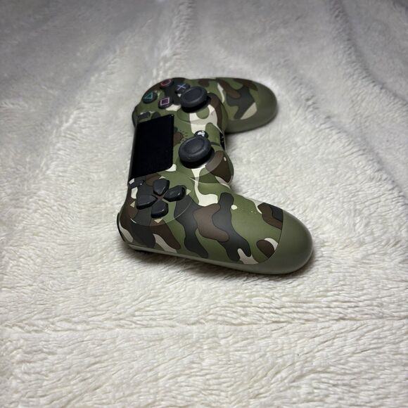 DualShock 4 Wireless Controller for PlayStation 4 - Green Camouflage PS4 - Picture 3 of 6